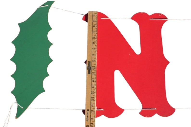 Vintage Noel Sign, wood grain