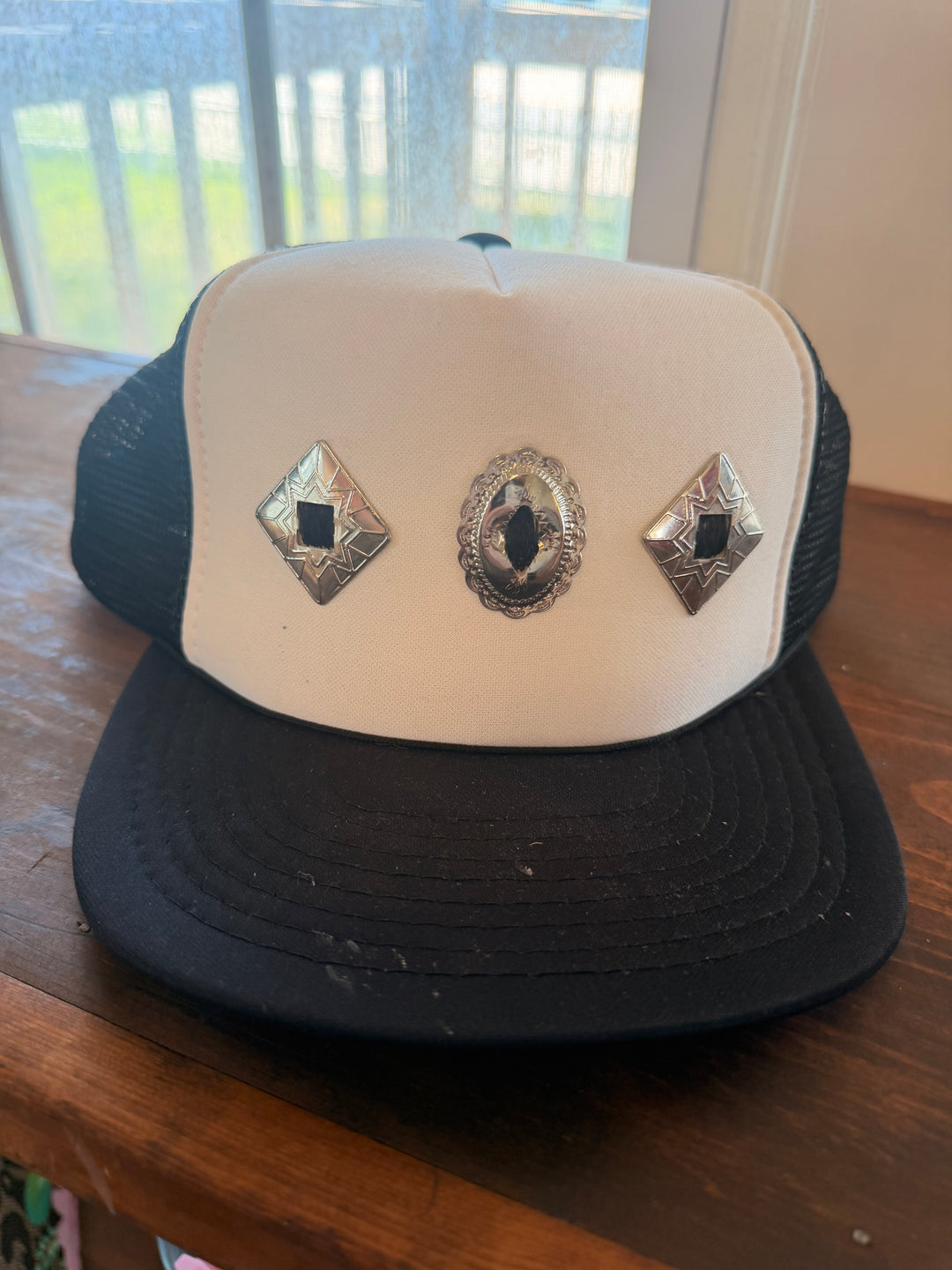 Concho Trucker Hat black